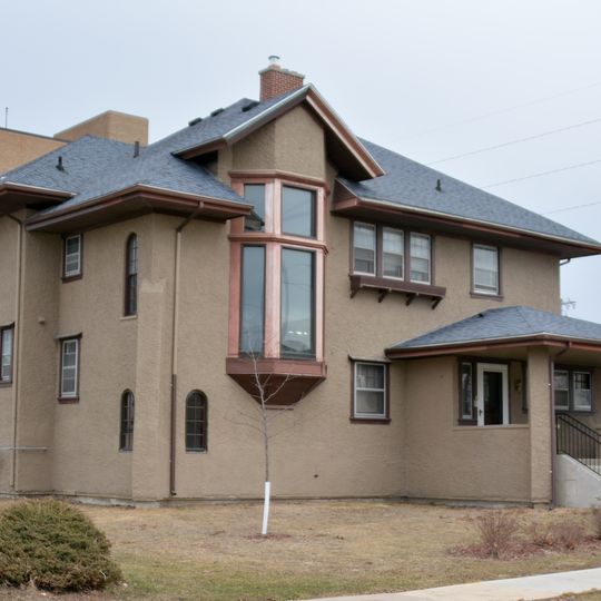 Glenn M. and Edith Averill House