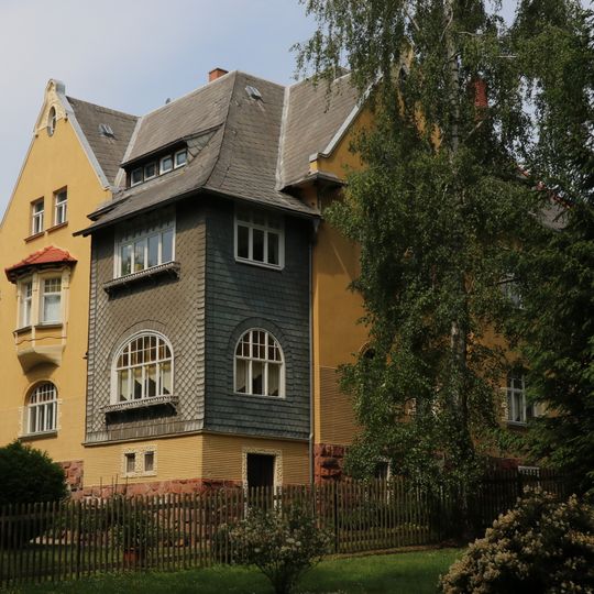 Villa mit Einfriedung des Gartens Grimmaische Straße 4b