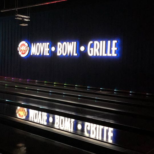 Schulman Movie Bowl Grille Sherman