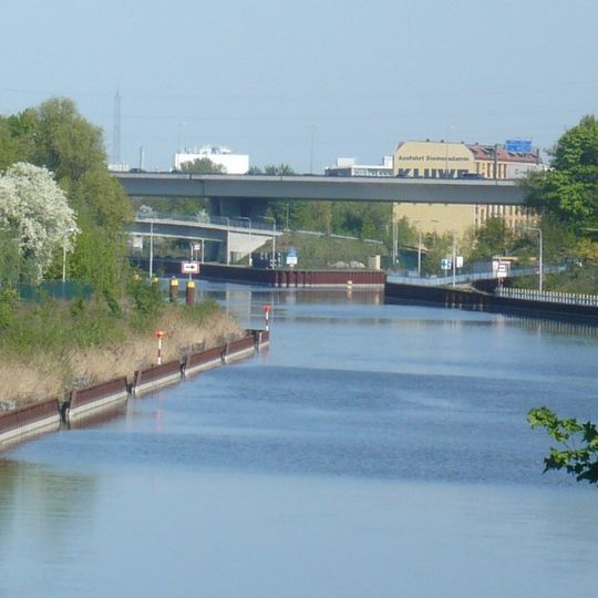 Nonnendammbrücke
