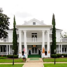 Leesville College Historic District