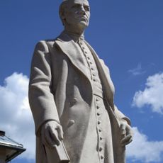 Pomník Andreja Kmeťa, socha