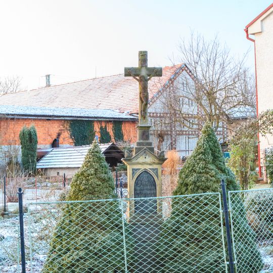 Kříž v Česticích