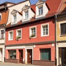 Wohnhaus in geschlossener Bebauung Waldheimer Straße 8