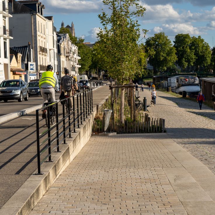 Quai Henri-Barbusse