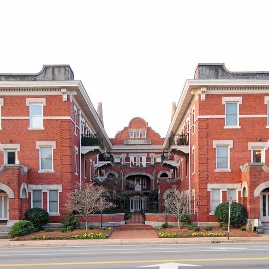 Davenport Apartments