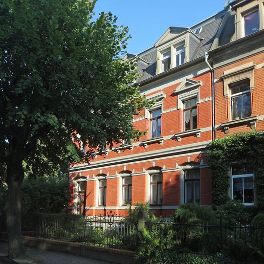 Wohnhaus in halboffener Bebauung mit Einfriedung Lessingplatz 16