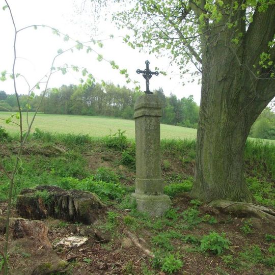 Kříž jižně od Třebíšova u cesty