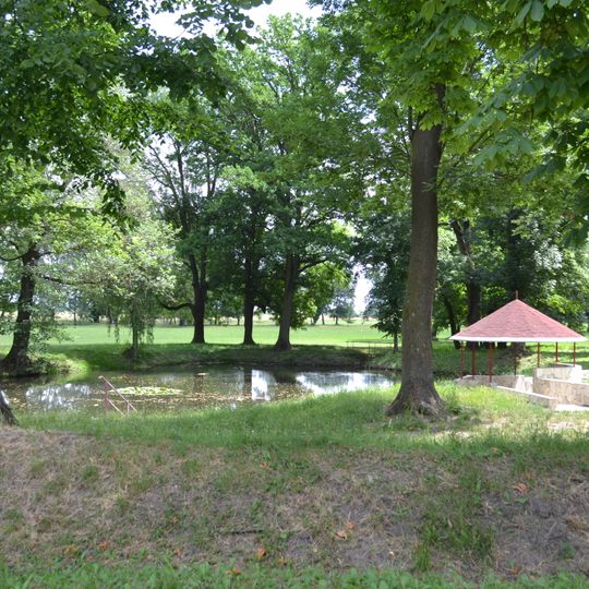 Kalvínsky kostol s parkom, park