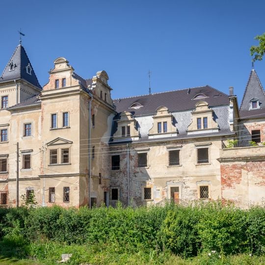 Palace in Nowizna