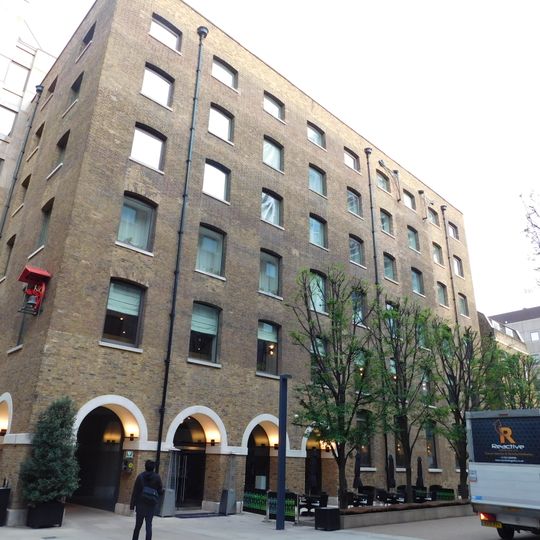 Port Of London Authority's Warehouses  Port Of London Authority's Warehouses And Boundary Walls To Middlesex Street And New Street