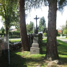 Kříž v Tisu u Blatna u rozcestí