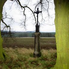 Kříž západně od Kvíčovic