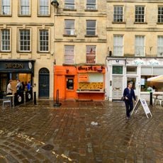 16, Kingsmead Square