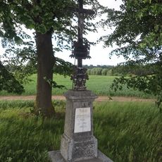 Kříž u silnice 390 u Budišova