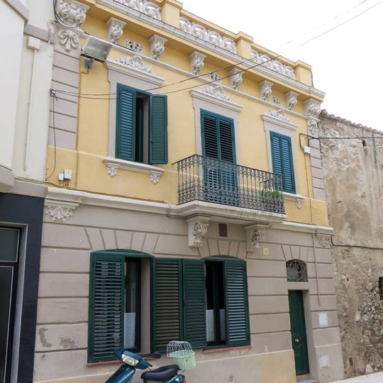 House in carrer de la Muralla, 14