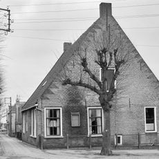 Binnenbuorren 9, Poppenwier