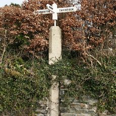 Signpost At Sx 444 645