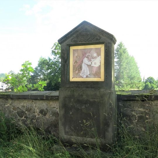 Kaplička Křížové cesty-VI u kostela ve Starých Křečanech
