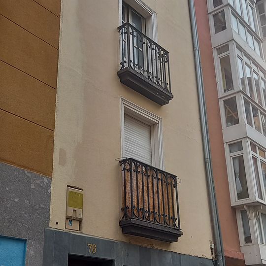 Casa Cuchillería 76