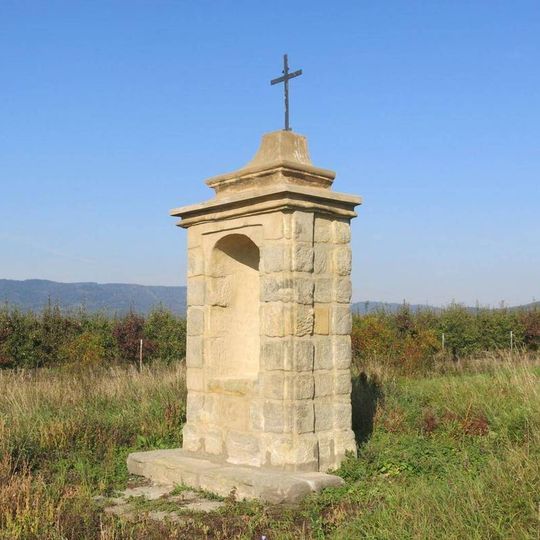 Kaplička u silnice jižně od Dolních Nezel