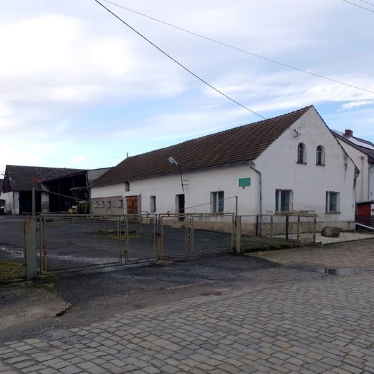 Dom nr 88 w Chrzelicach