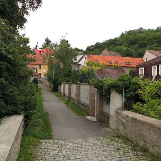 Most ulice Na Kopečku přes Červený potok ve Slaném