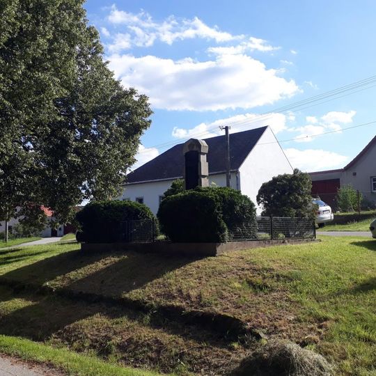 Pomník padlým v Pleších