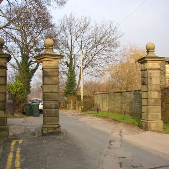 3 Gatepiers At Entrance To Greenholme Estate