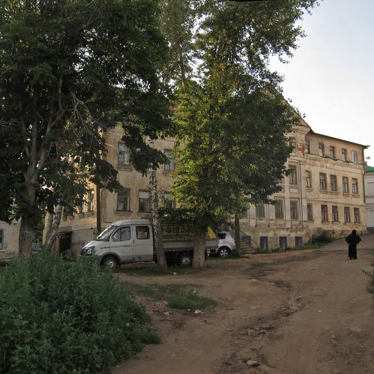 Настоятельский корпус