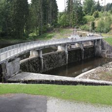 Lávka na hrázi vodní nádrže Hradiště