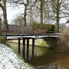 Huis 't Velde: toegangsbrug naar westelijk eiland