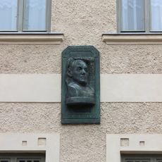 Pamětní deska Otokara Březiny na domě Březinova 46 v Jaroměřicích nad Rokytnou