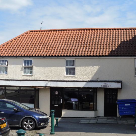 25, Market Place
