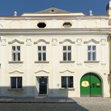 Wohn- und Geschäftshaus