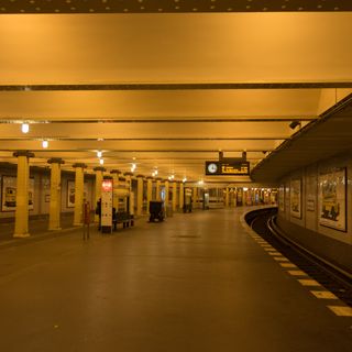 Klosterstraße station