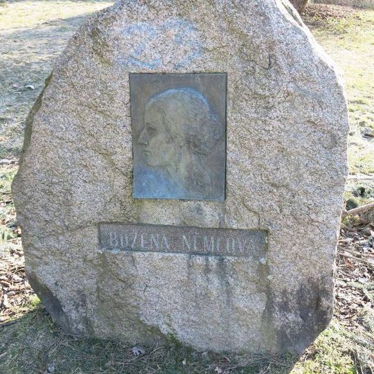 Pomník Boženy Němcové na náměstí Českých bratří v Liberci