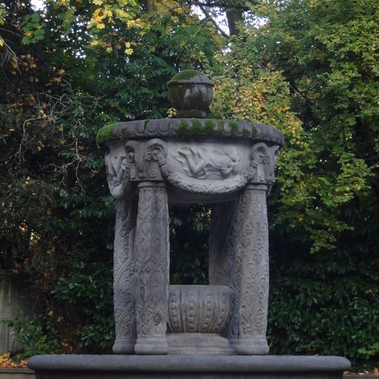 Brunnen