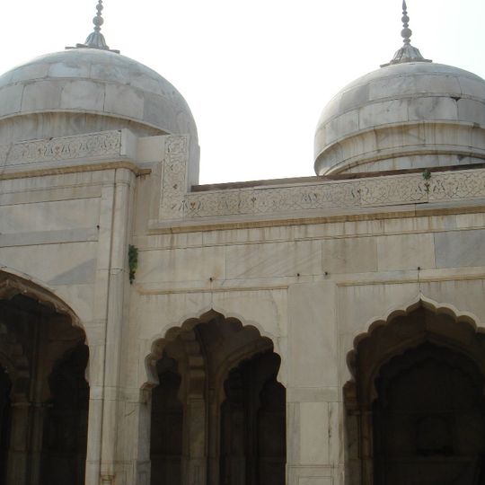 Moti Masjid