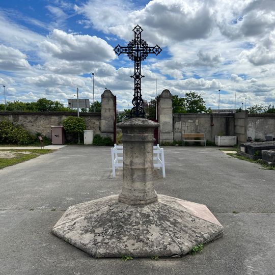 Croix de cimetière de Fresnes