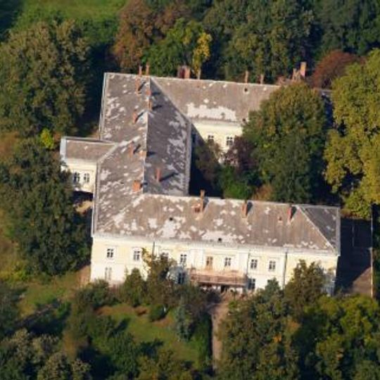 Degenfeld Mansion, Téglás