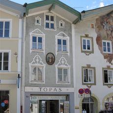 Wohn- und Geschäftshaus