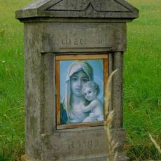 Kříž v poli severozápadně od Mikulášova