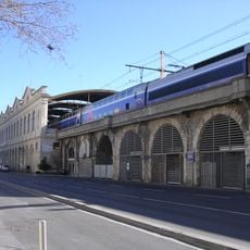 ニーム駅