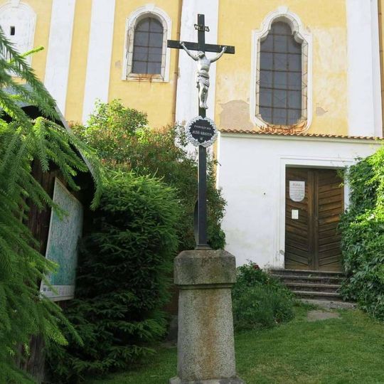 Kříž u kostela svatého Martina pod Klatovskou hůrkou