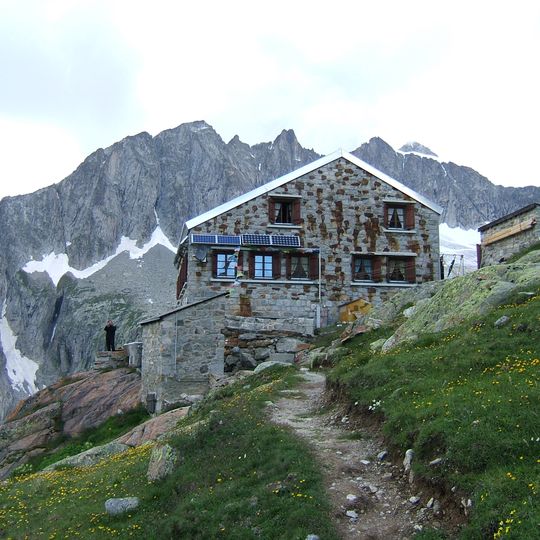 Oberaletsch mountain hut