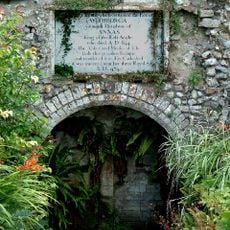St Withburgas Well (In Churchyard Of St Nicholas Church)