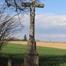 Kříž západně od Kojatic