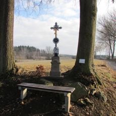 Kříž jižně od Podivic u cesty do Bělic