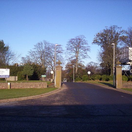 Stracathro House, Gate Piers